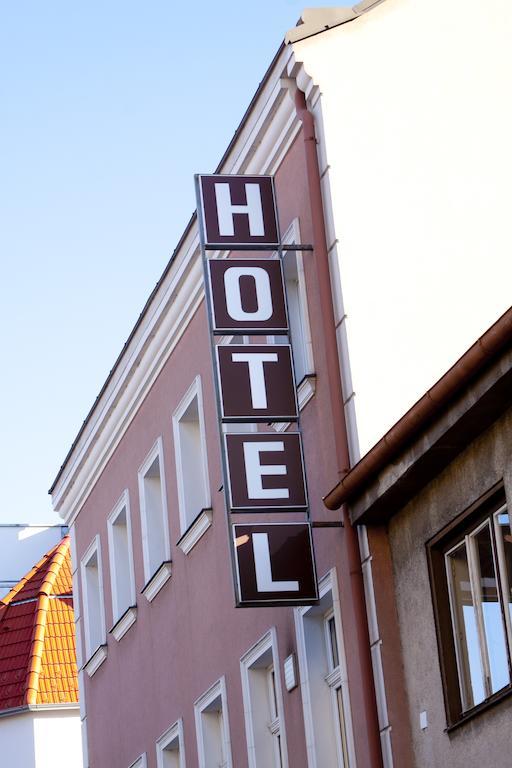 קורנויבורג Hotel Zur Sonne מראה חיצוני תמונה