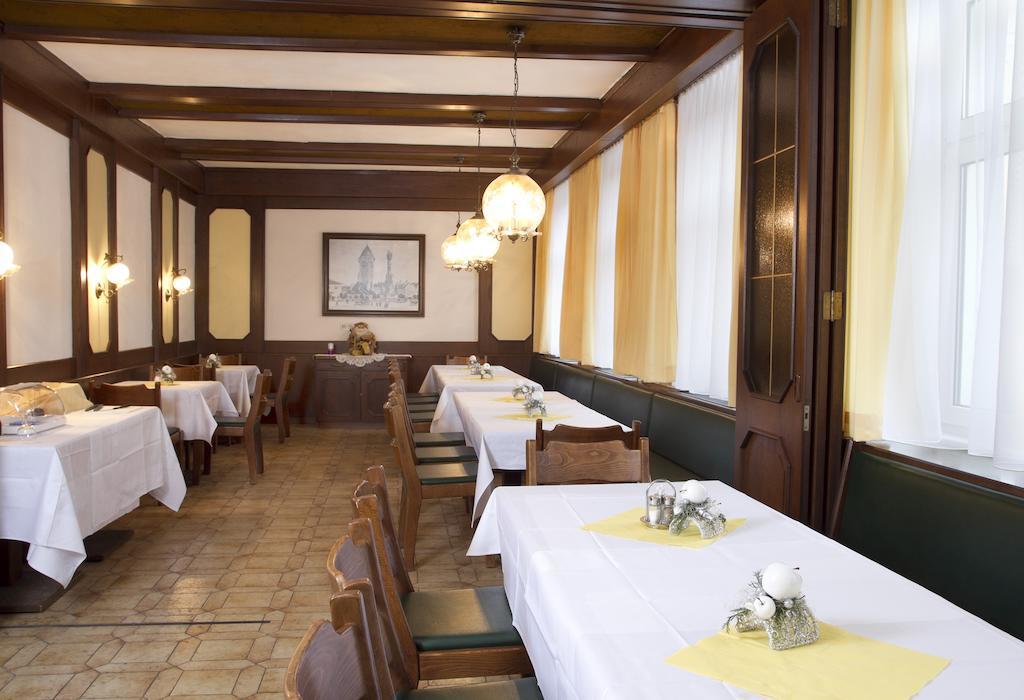 קורנויבורג Hotel Zur Sonne מראה חיצוני תמונה