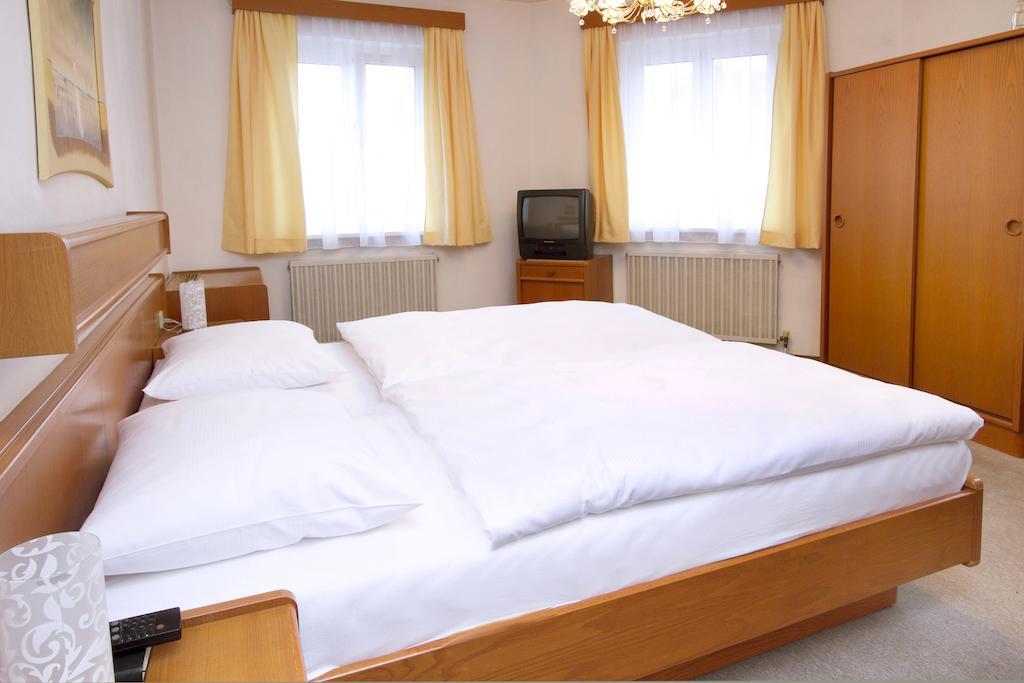 קורנויבורג Hotel Zur Sonne חדר תמונה